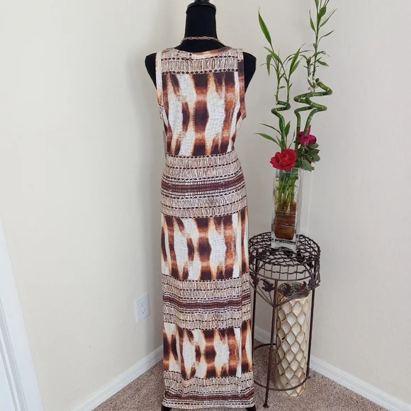 NWT Karen Kane Brown/Tan Aztec Print Maxi Dress Size L - Picture 4 of 13